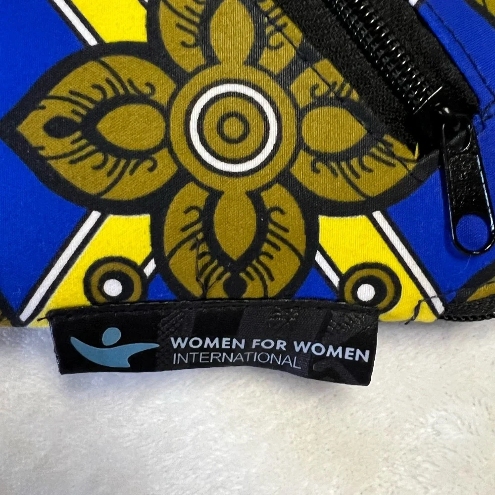 Women For Women International Heart Tote Expandable Tote Bag, NWOT